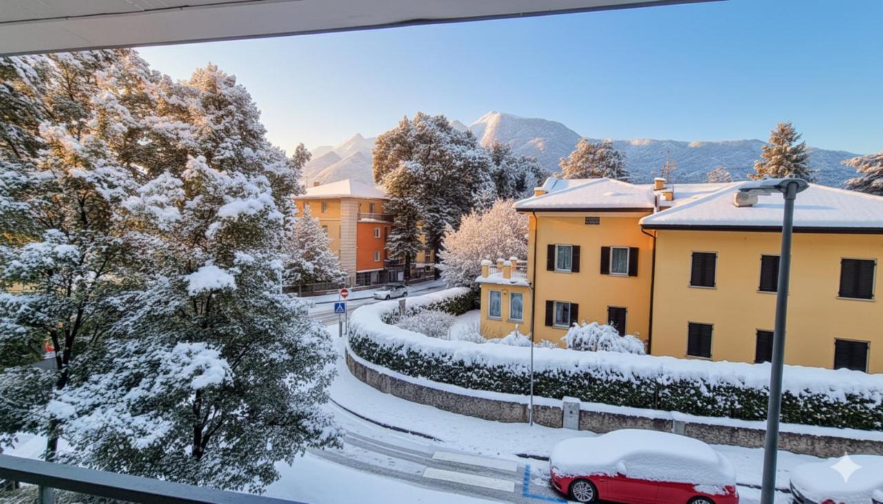 -Parcheggio Privato-Riscaldamento Pavimento-WiFi- zona OSPEDALE-CENTRO "COZY PANoRAMA" - B&B Trento