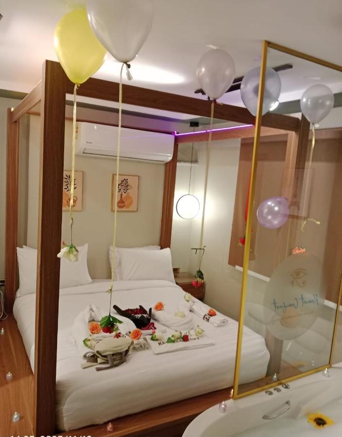 1 king BR Jacuzzi studio 5Min to cairo airport apartment - B&B Il Cairo