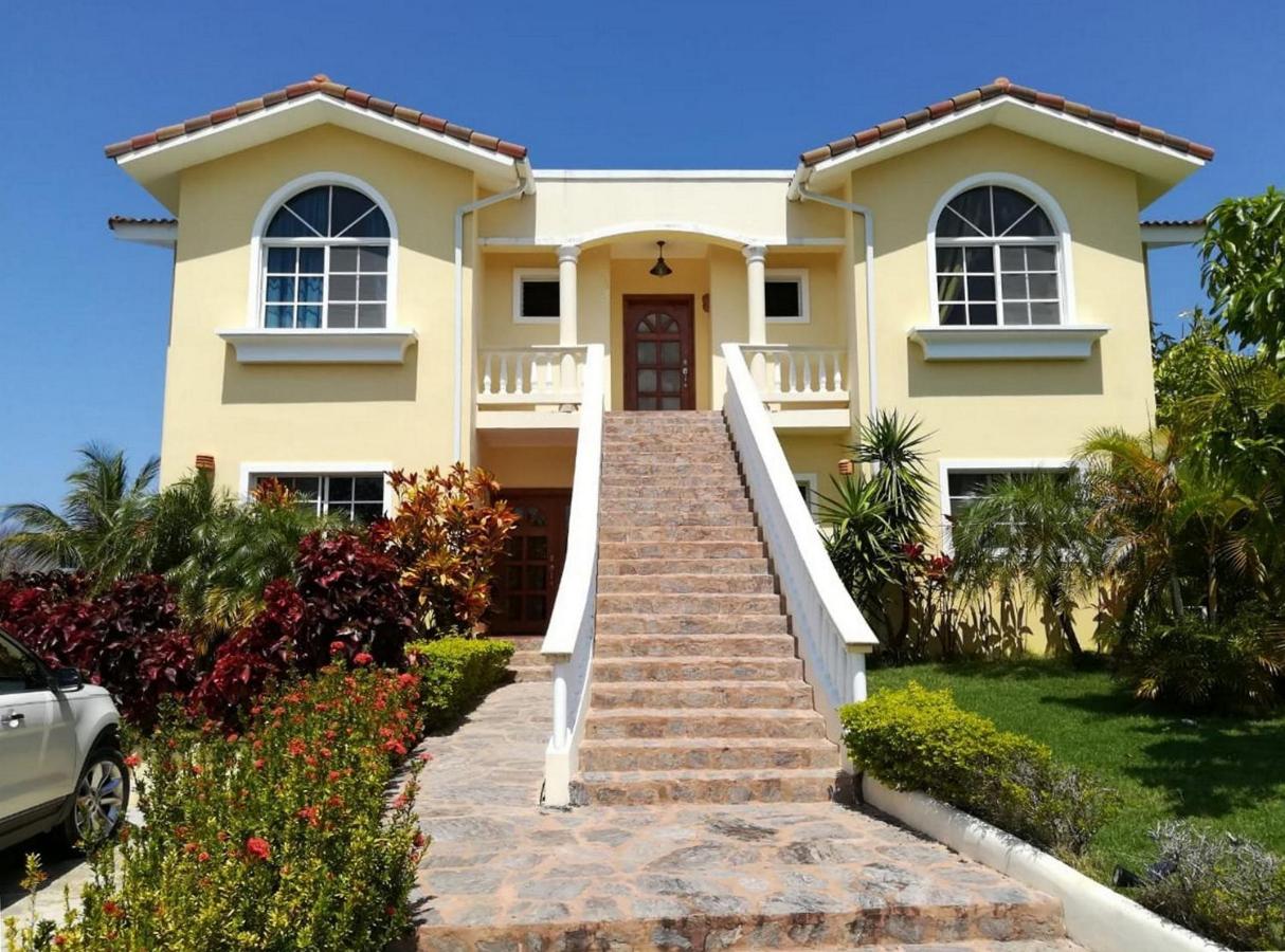 Hispaniola Residencial private villas - Bed and Breakfast Sosúa