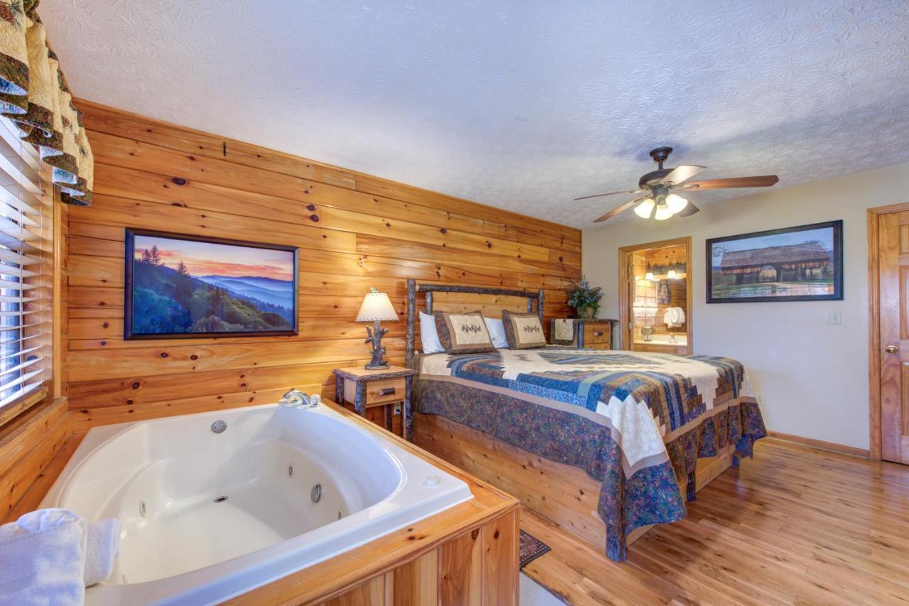 Playin Hookie - B&B Sevierville