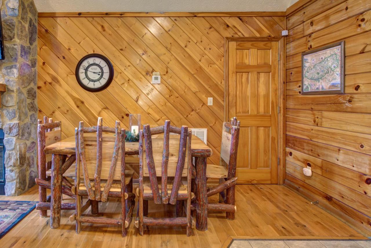 Playin Hookie - B&B Sevierville