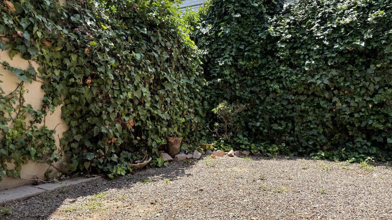 Departamento en Mendoza - Cochera, patio y seguridad permanente - Barrio privado - B&B Villa Nueva