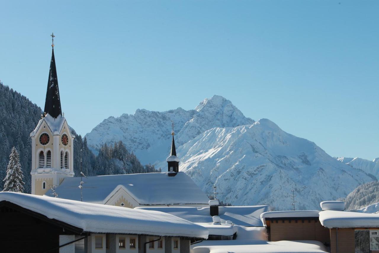 One-Bedroom Apartment with Balcony A