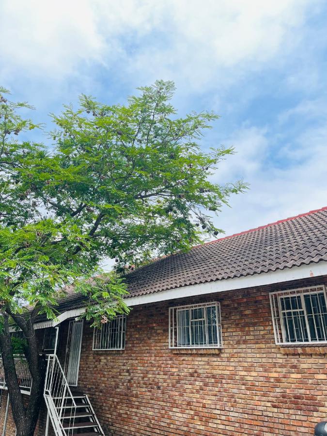 Hlatsi Bushview Apartments & Safaris - Ferienwohnung Hazyview