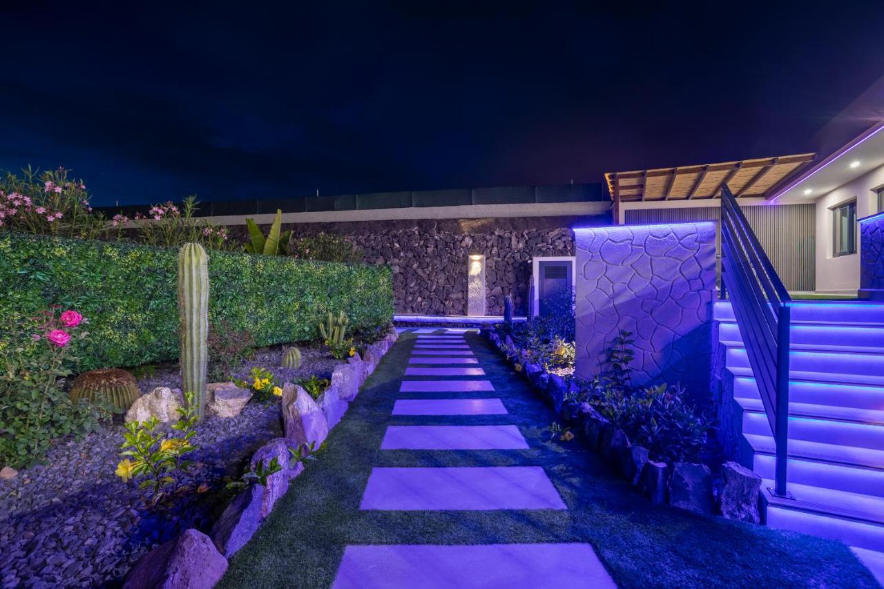 Apartamento de Lujo con Jacuzzi Privado, Piscina y Vistas al Mar - B&B Guía de Isora