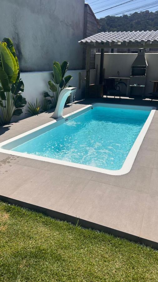 Deise Carla adur - B&B Camboriú