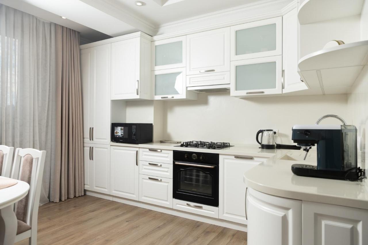 Family & Friends Haven I City Center, near Park - Bed and Breakfast Chisinau