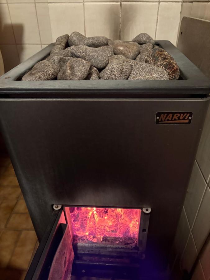 Lapinkangas Yksiö 60m2 paritalossa, oma piha ja sauna - B&B Oulu