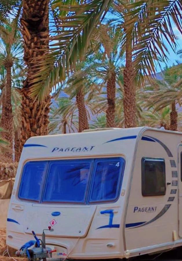 كرفان لحظة لقاء - Bed and Breakfast Al-`Ula