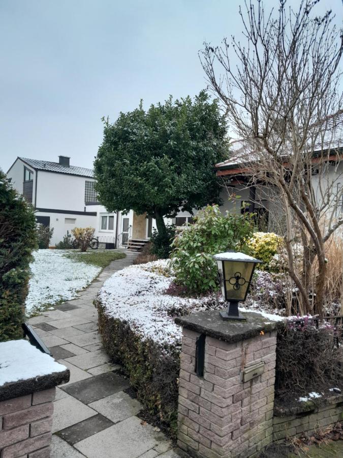 Alte Villa mit Terrasse - Bed and Breakfast Bad Schönborn