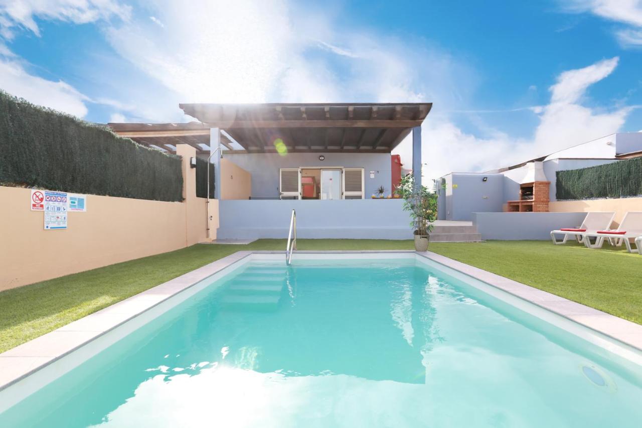 VILLA SUNRISE- A RESTFUL GETAWAY - Chambres d'hôtes Caleta de Fuste