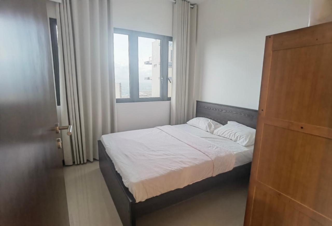 One-Bedroom Loft Apartment with One Queen Bed