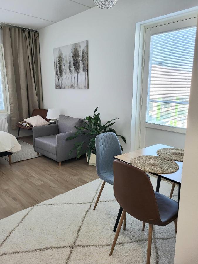 New stylish studio- Wifi and parking - Chambres d’hôtes Klaukkala