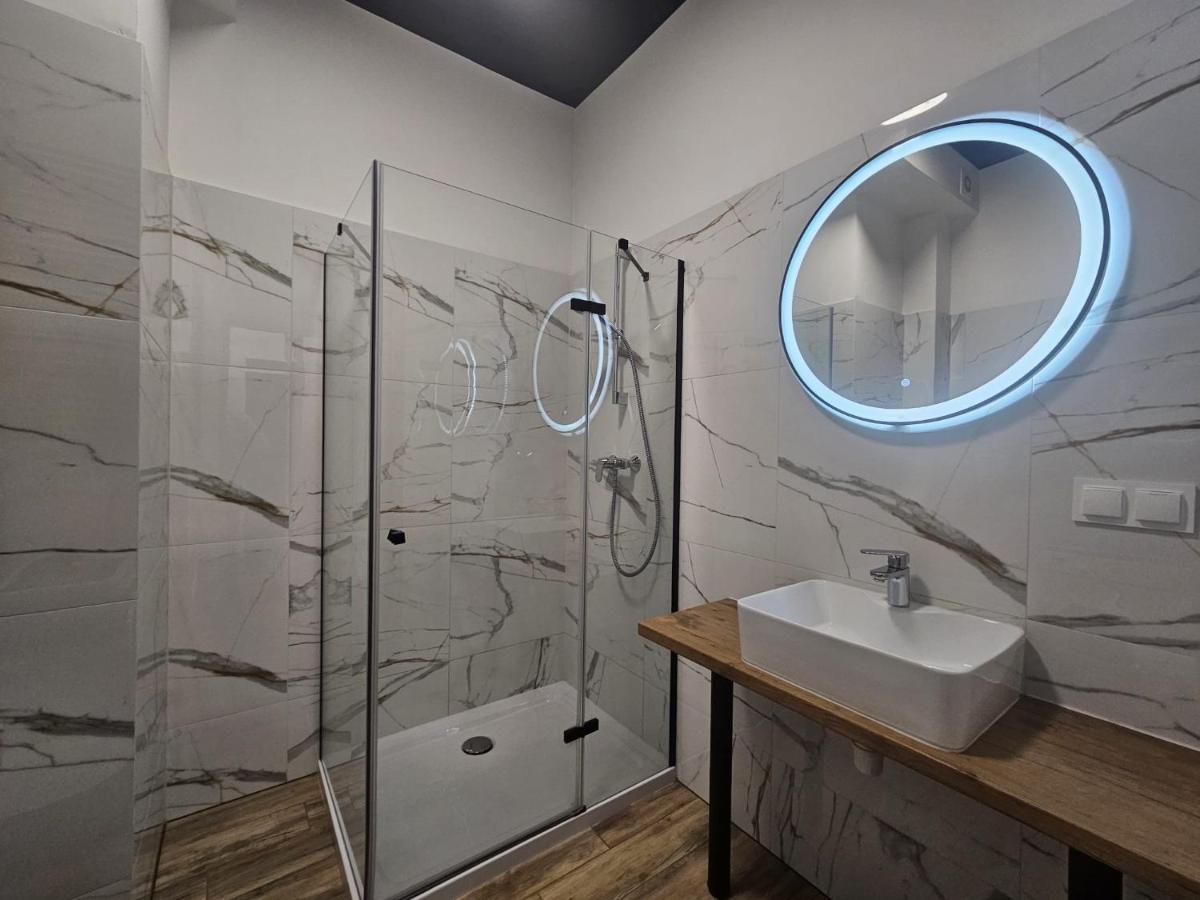 Place4You Studio w Sercu Ostródy - B&B Ostróda