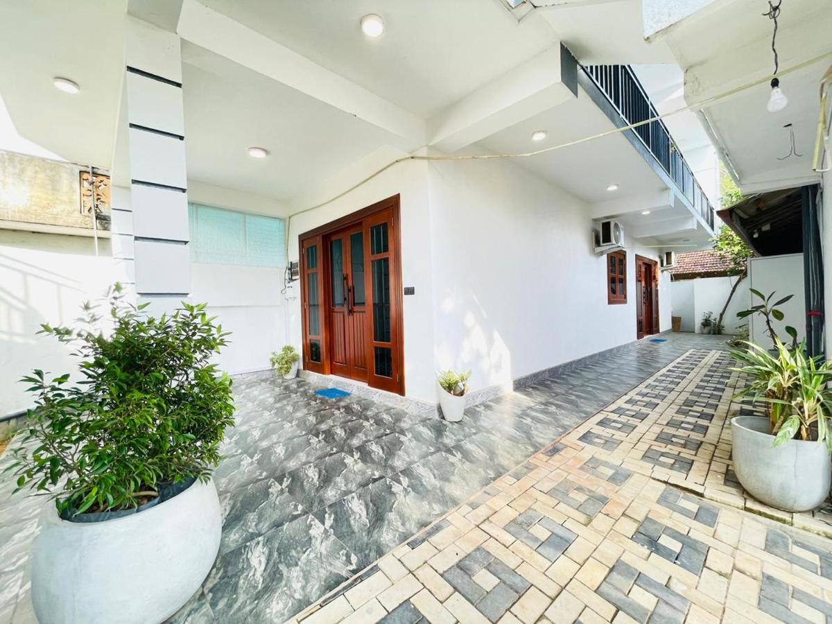 Sanu Surfing Villa - B&B Weligama