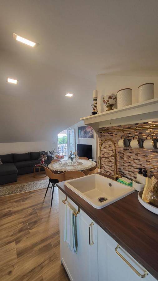Pirovac Olea apartment - B&B Pirovac