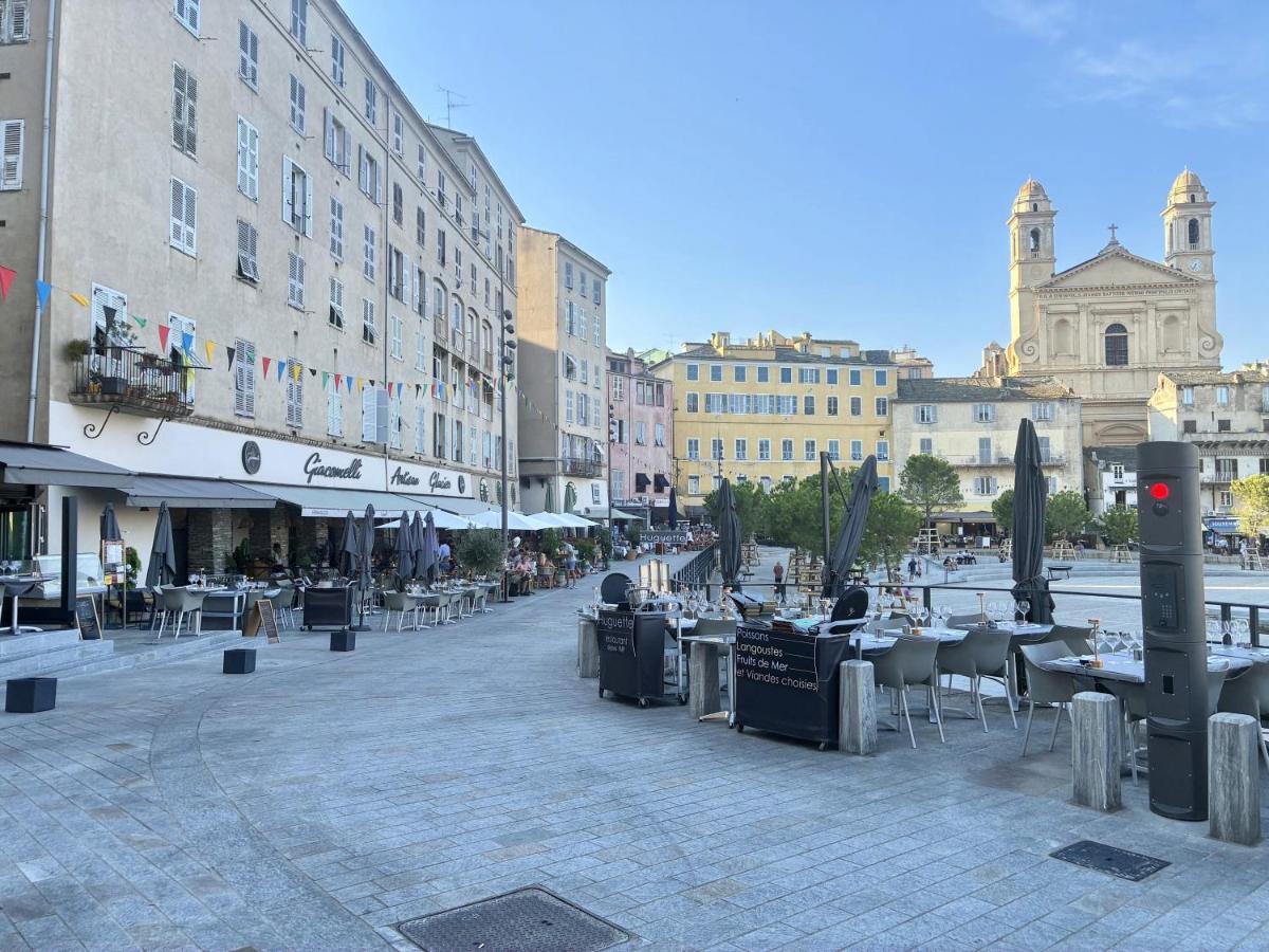 Sognu di Matteu - Bel appartement entièrement climatisé - vue mer, vieux port Bastia - Chambres d'hôtes Bastia