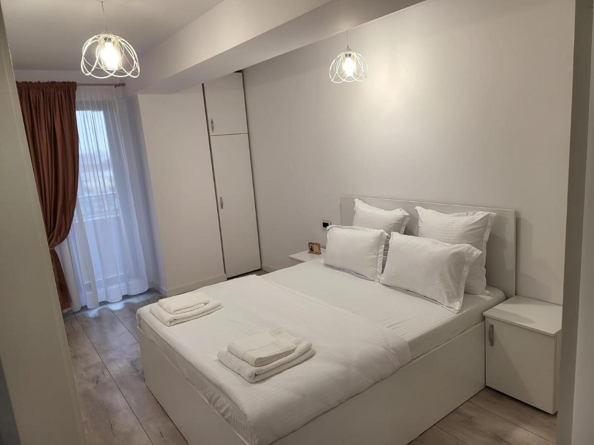 Sara Apartments - Ferienwohnung Craiova