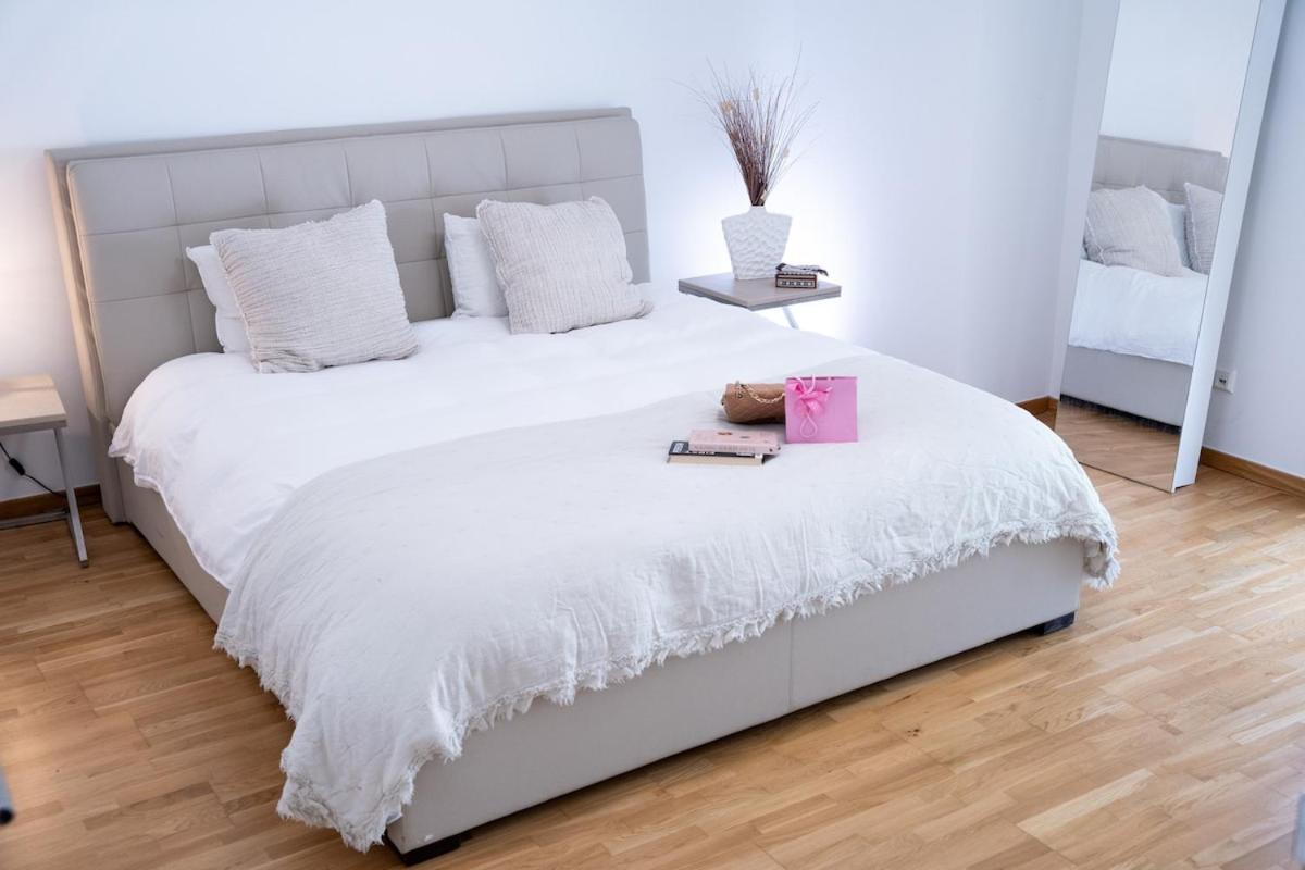 The Prime Design Neudorf - Parking Workspace Terrace - Ferienwohnung Luxemburg