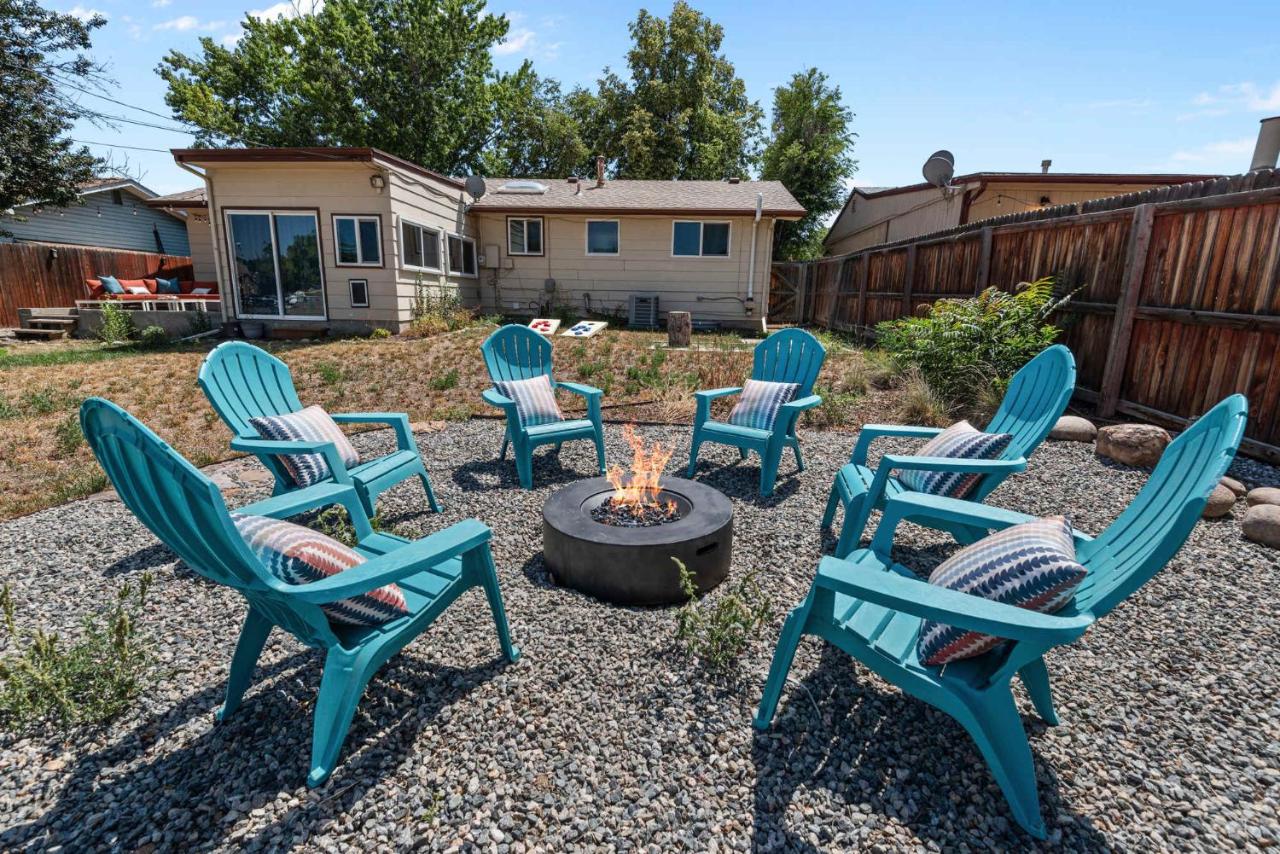 Family Fun Retreat - 6BR Home with Mini Golf BBQ and Yard - Chambres d’hôtes Westminster