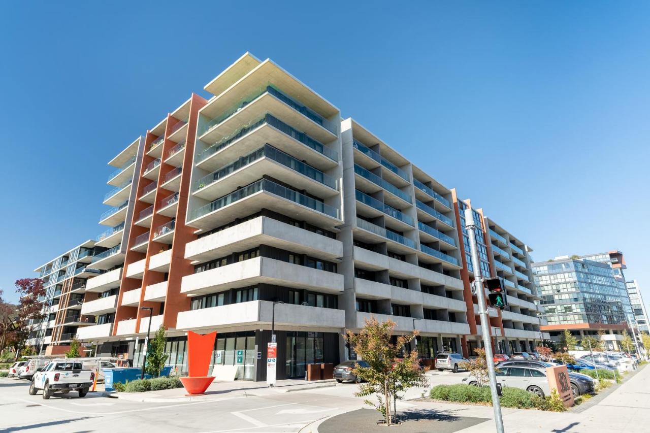Spacious n Sunny 2BR in Canberra CBD w 2 Parkings - B&B Broughton Vale
