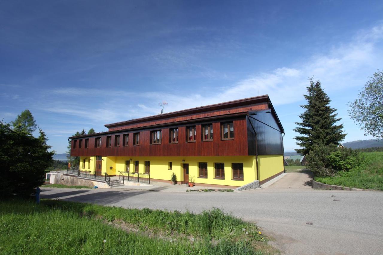 B&B Braunau - Penzion PANORAMA Janovičky - Bed and Breakfast Braunau