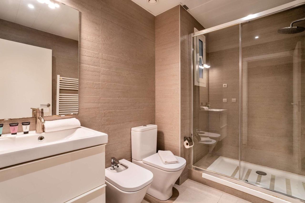 The Collection Barcelona - Perfectly located 4bed 4bath apartment in Eixample - B&B Barcelona
