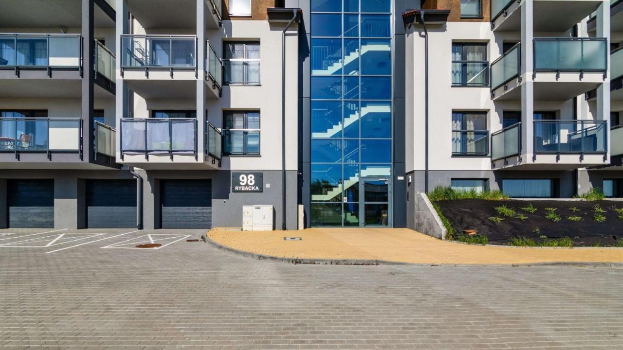 Port Krynica 16 - apartament premium w centrum Krynicy Morskiej z bezpośrednim widokiem na port i Zalew Wiślany - B&B Krynica Morska