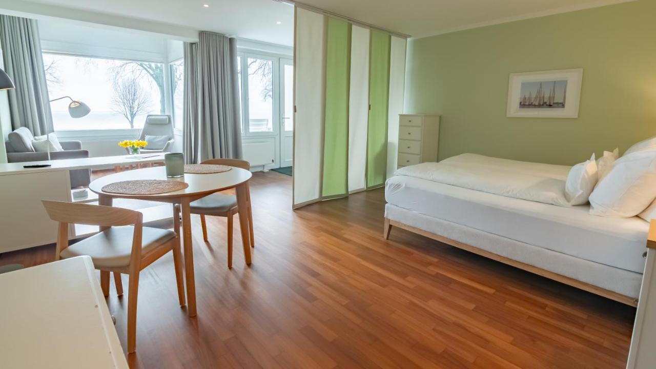 Studio Apartment with Sea View 6