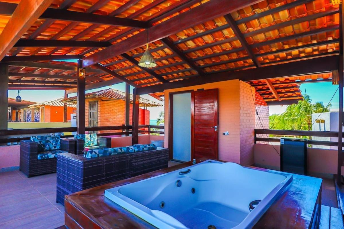 Triplex com jacuzzi e vista mar no Centro de Pipa - Bed and Breakfast Pipa