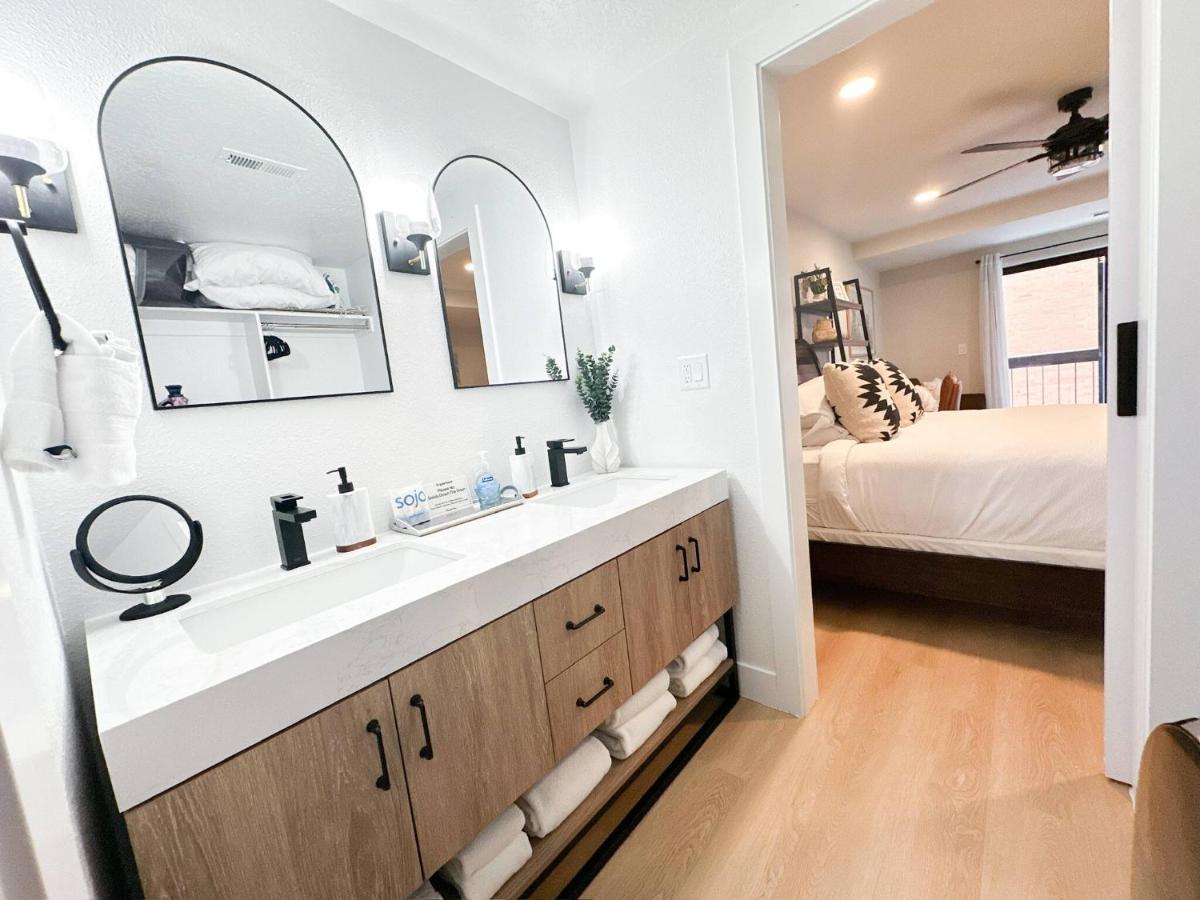 Relaxed Elegance | Ski-In/Out Studio Base of PCMR - B&B Park City