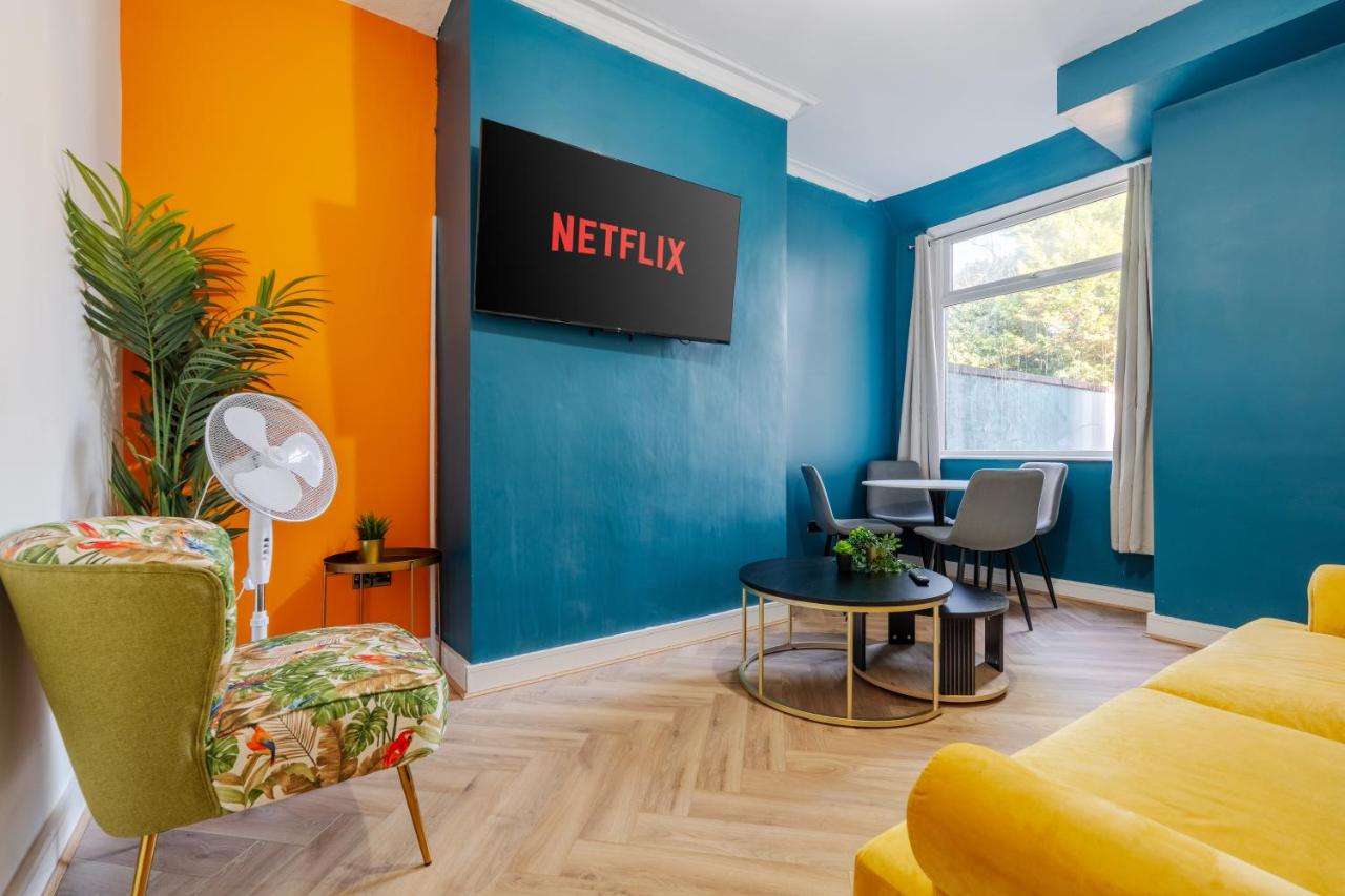 Exotic 4BD - Etihad, Coop Arena - Outdoor Dinning - B&B Manchester