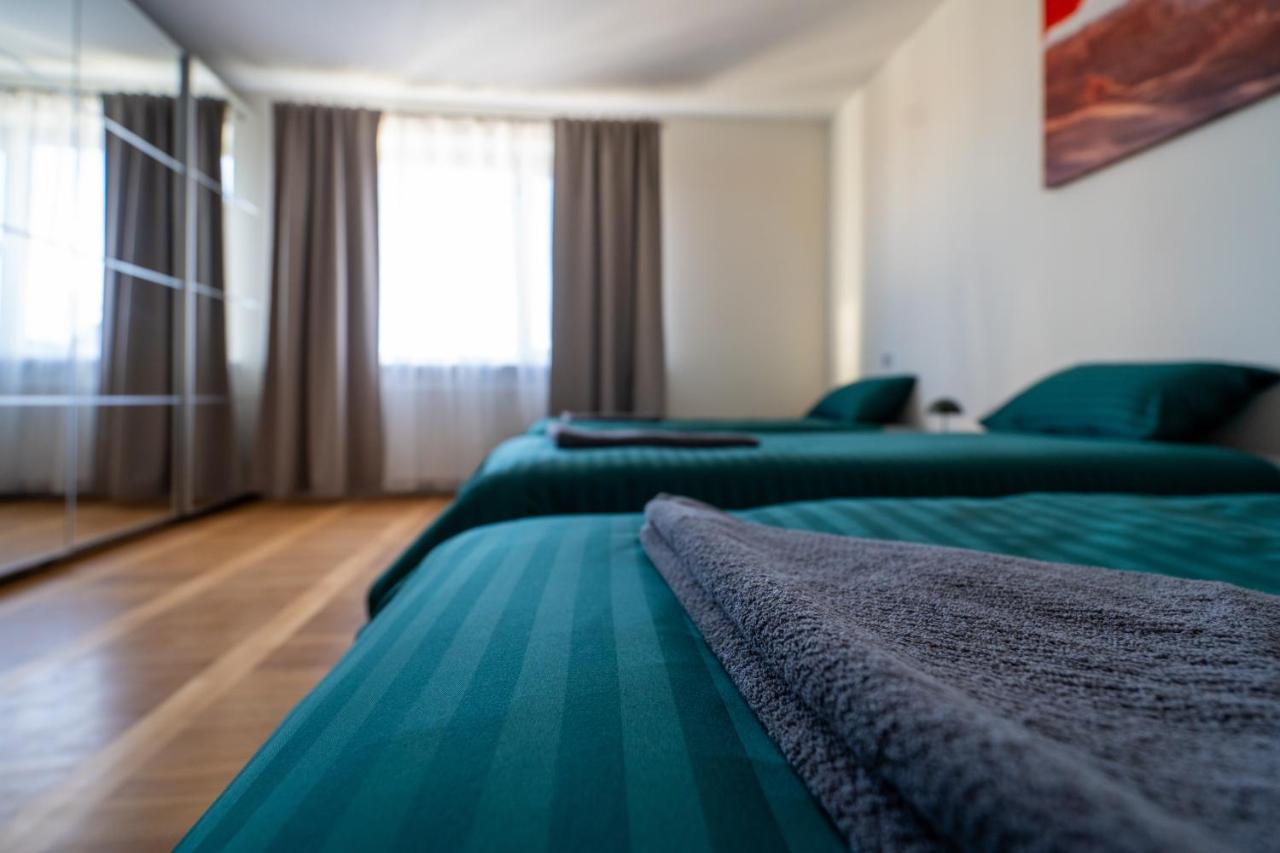 Habitación Triple con vistas al jardín