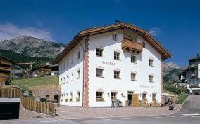Apartments Restaurant Rusctlea - B&B Selva di Val Gardena