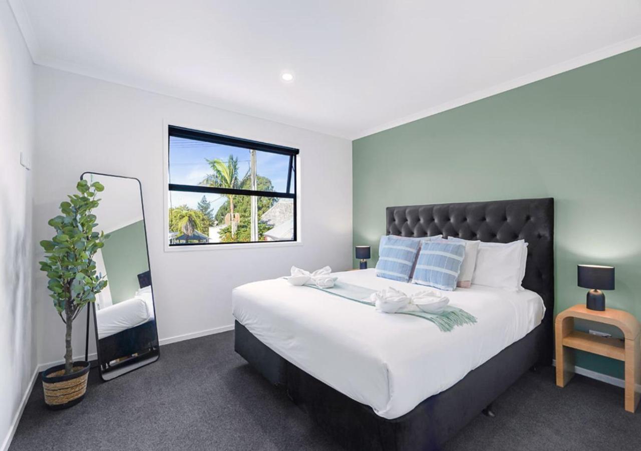 Brand New, King-Bed, Central City -By KOSH - B&B Hamilton