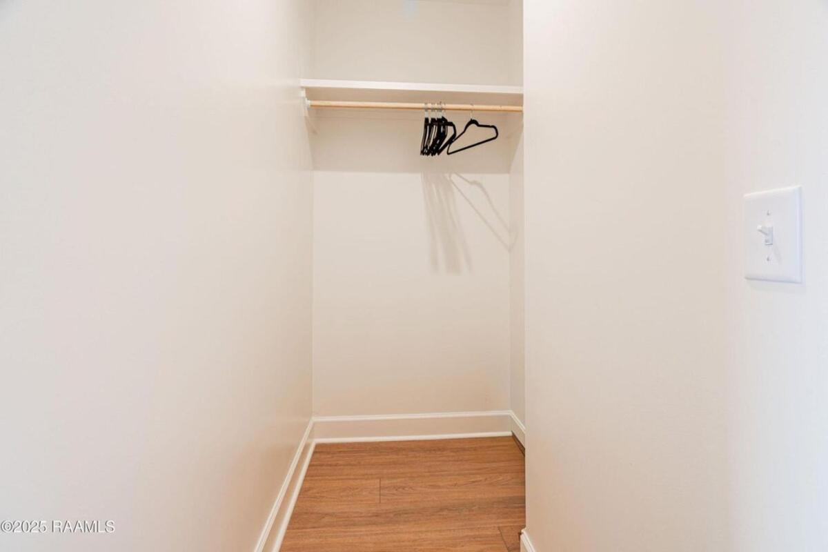 Modern 3BR 2 and a half BA Townhome, Heart of Town - Chambres d’hôtes Lafayette
