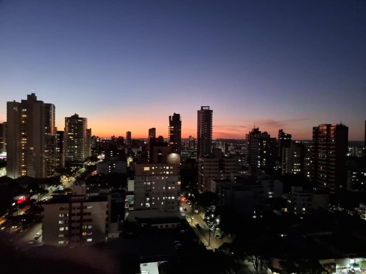 Aptos 1 ou 2 quartos no Centro com Piscina e Academia - B&B Maringá