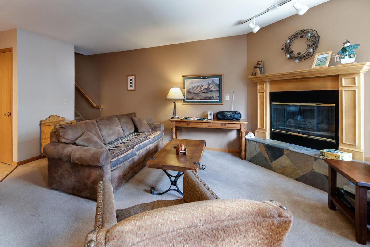 River Mountain Lodge Peaks Trail Condo: Ski-In, Downtown Breck - B&B Breckenridge