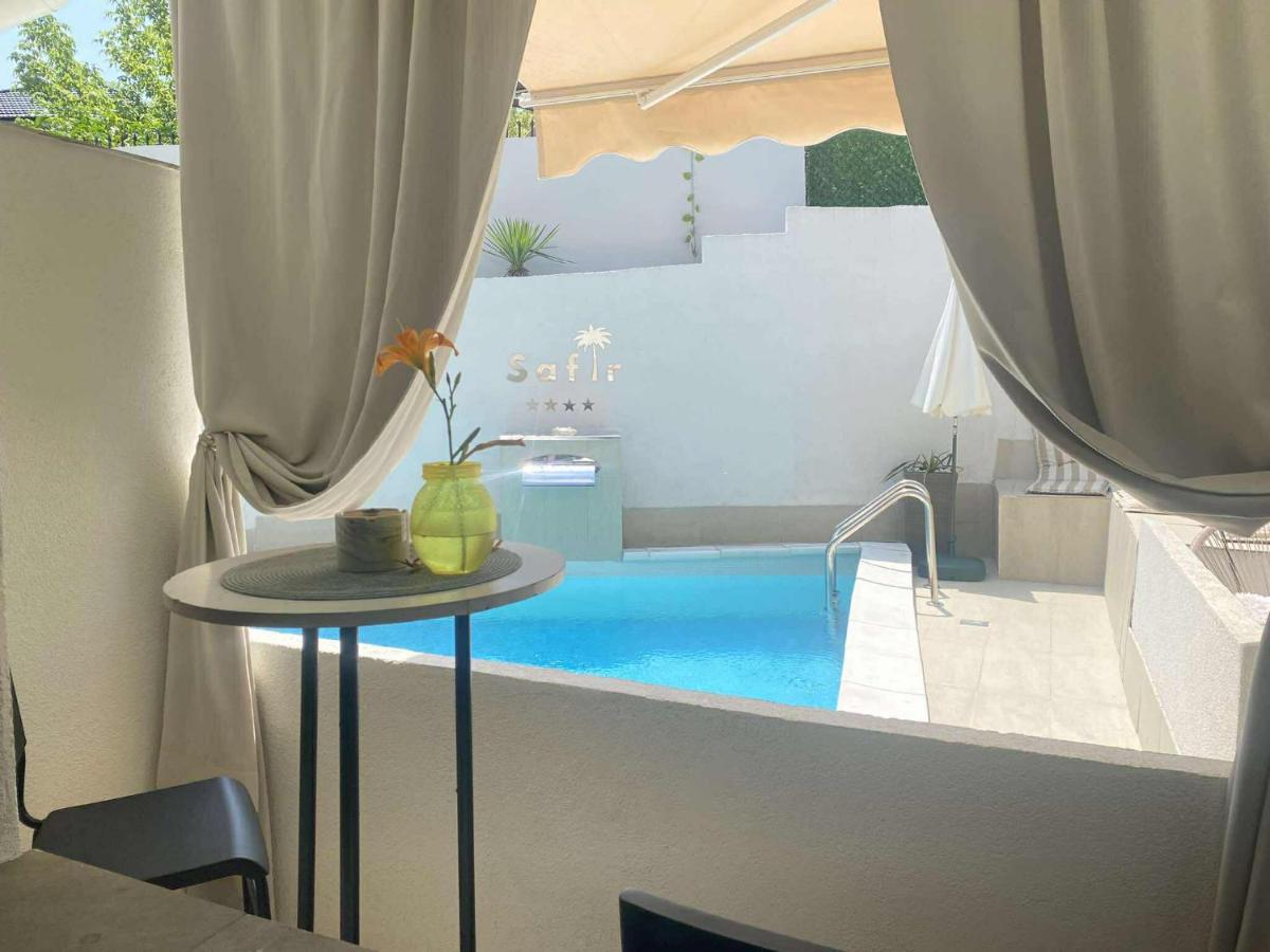 Apartman Safir 1 & Apartman Safir 2 & Apartman Safir 3 - B&B Kruševac