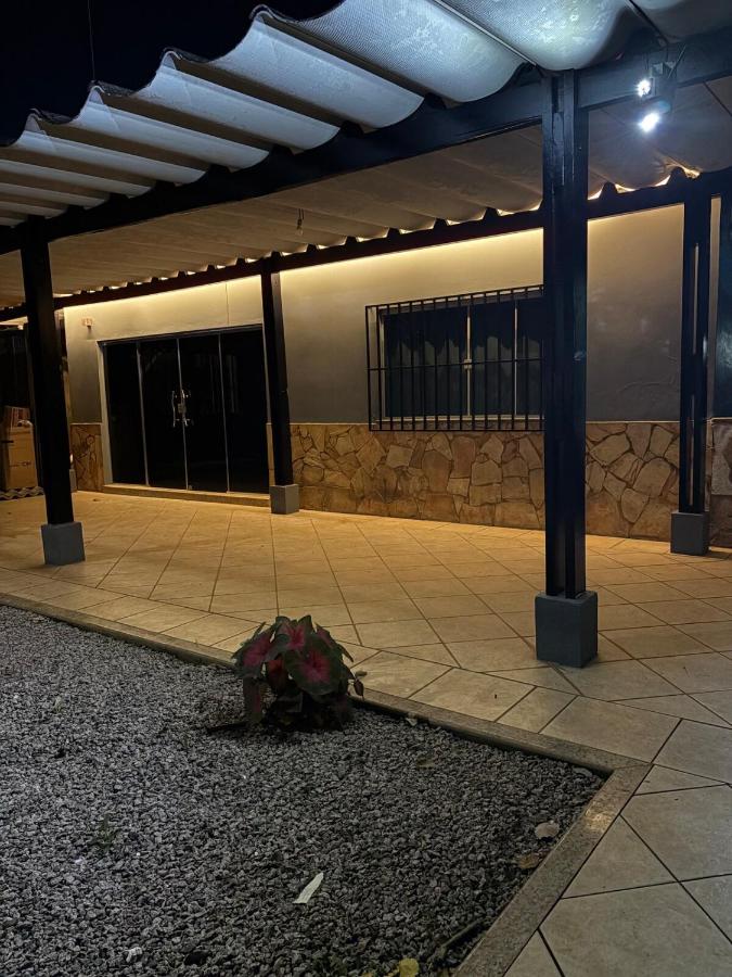 Smart Studio 103 com ar condicionado, Wi-Fi, garagem próximo shopping - Chambres d’hôtes Porto Velho