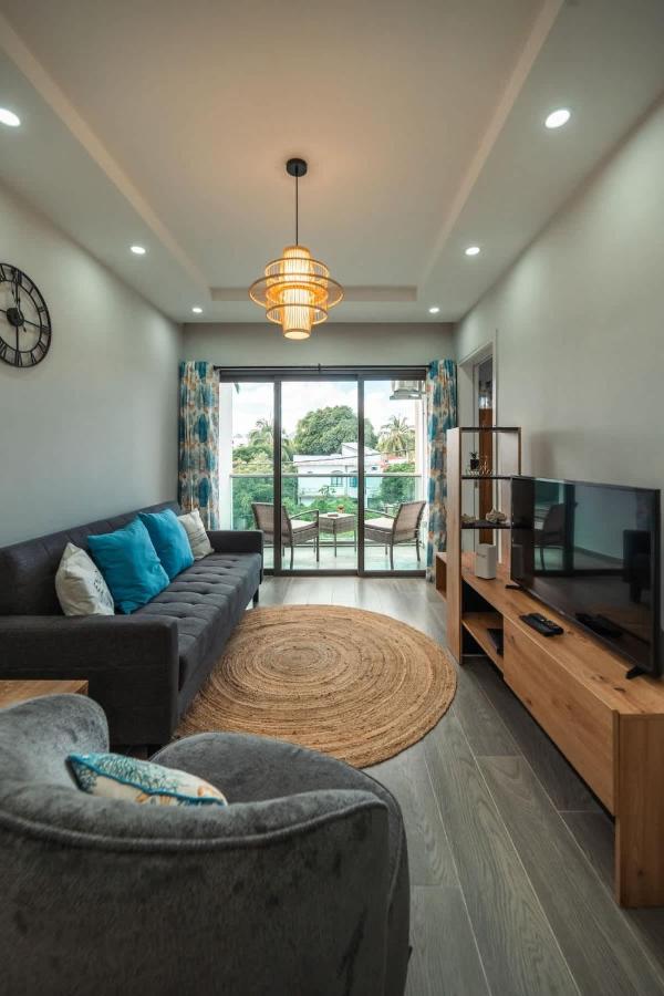 Stylish 2-Bedroom Apt, 4min Walk to Beach - RC7 - B&B Flic en Flac