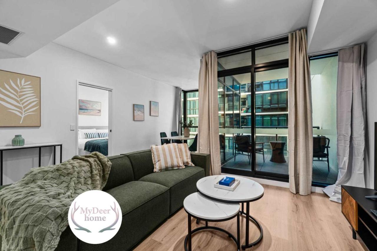 Elegant 1BR CBD Apt Walkable - Parking - WiFi - B&B Adelaide