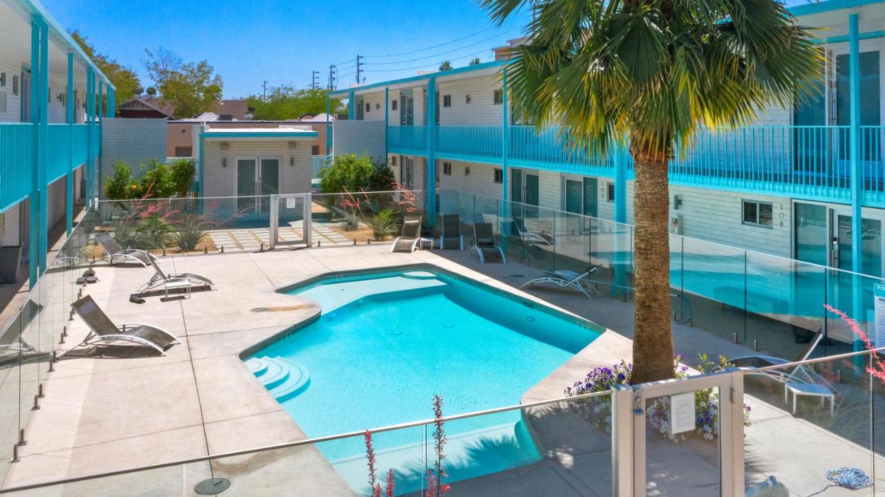 Bright Micro-Flat steps from DTPH Pool - B&B Phoenix