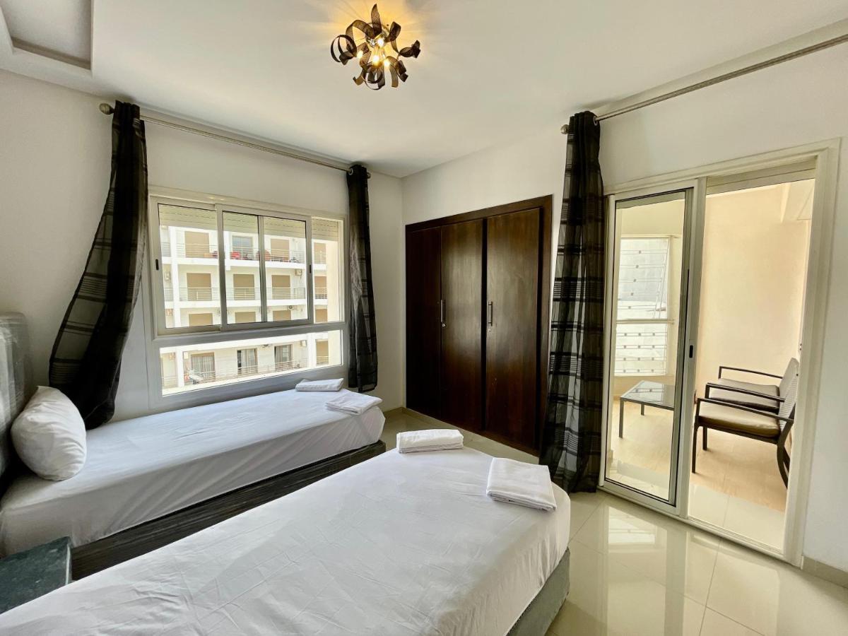 Three-Bedroom Apartment with Balcony