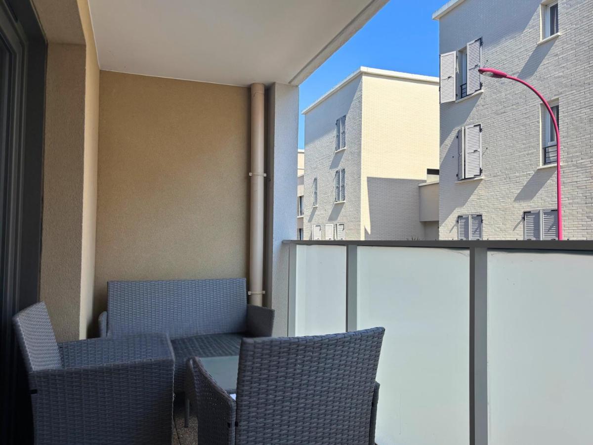 Bezons Golden - 3 chambres - 3min du Tramway #SirDest - Bed and Breakfast Bezons