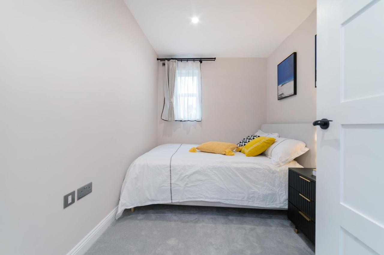 Modern 5-Bedroom Family Home in Wimbledon, SW19 - B&B Londra