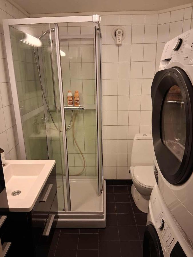 Apartment between the Fjellheisen and the Arctic Cathedral - Chambres d’hôtes Tromsø