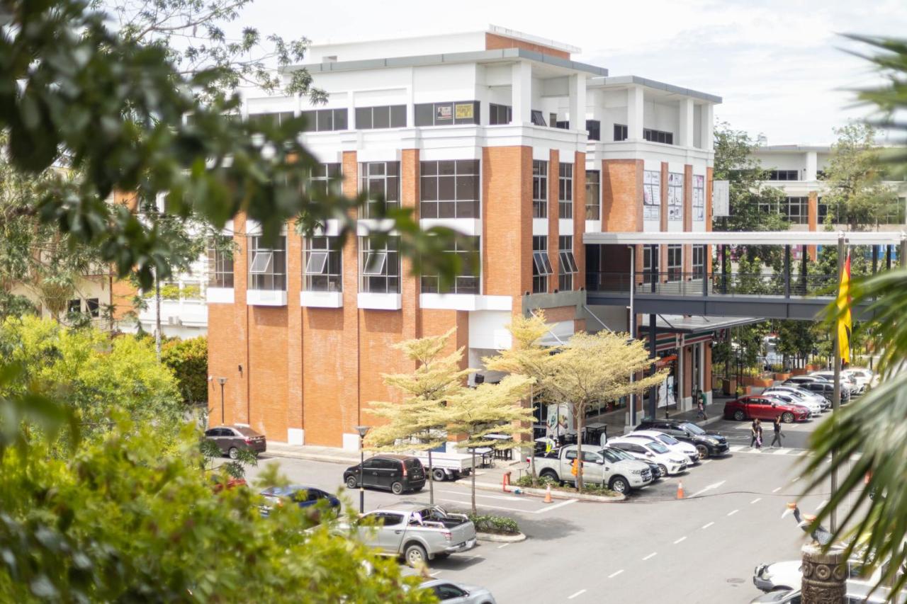 Appartamento con 2 Camere da Letto e Balcone