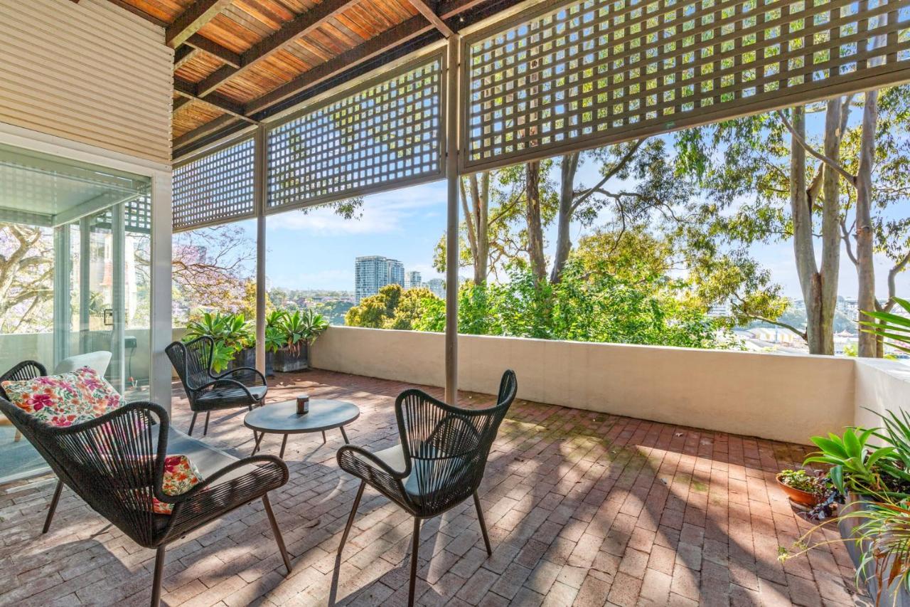 2-Bed Harbourside Home with Views in Fab Location - Chambres d’hôtes Sydney