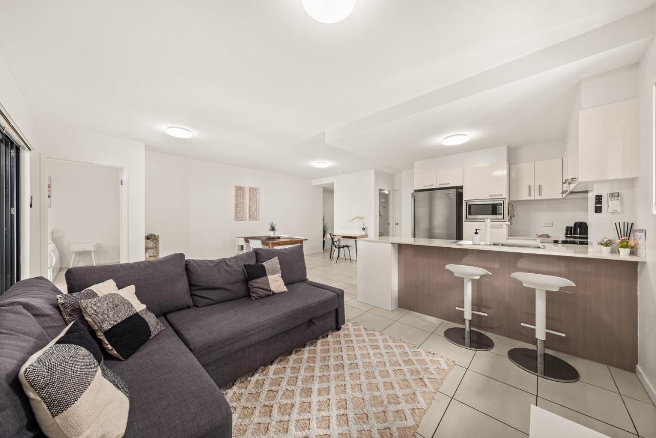 Central South Brisbane Stay with Pool Access - Ferienwohnung Brisbane